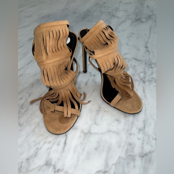 Gucci Shoes - Gucci heels